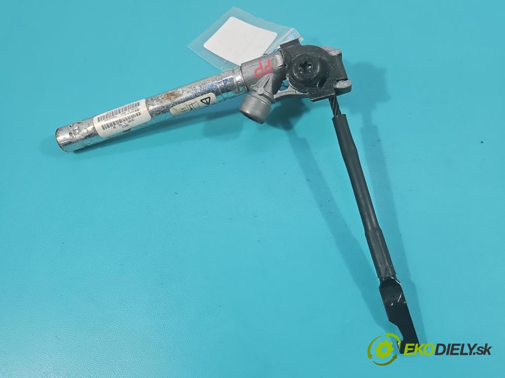 Jeep Cherokee KL 2013-2023 2.0 multijet 140 hp manual 103 kW 1956 cm3 5- stěna bezpečnost přední pravý P68204518AA