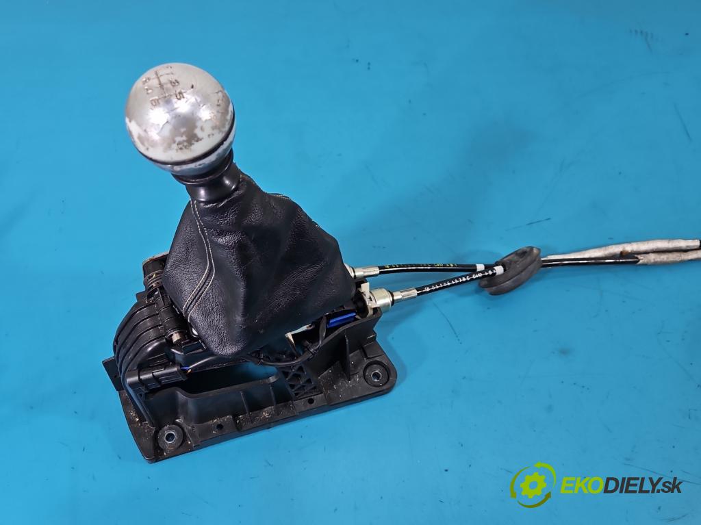 Jeep Cherokee KL 2013-2023 2.0 multijet: 140 HP manual 103 kW 1956 cm3 5- Páka: Změny: stupeň,rýchlosť 5MF471X9AC (Rýchlostná páka (kulisa))