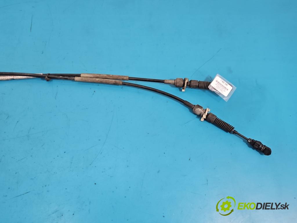 Jeep Cherokee KL 2013-2023 2.0 multijet: 140 HP manual 103 kW 1956 cm3 5- Páka: Změny: stupeň,rýchlosť 5MF471X9AC (Rýchlostná páka (kulisa))