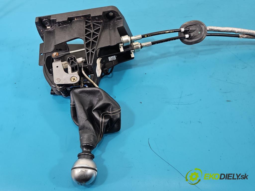 Jeep Cherokee KL 2013-2023 2.0 multijet: 140 HP manual 103 kW 1956 cm3 5- Páka: Změny: stupeň,rýchlosť 5MF471X9AC (Rýchlostná páka (kulisa))