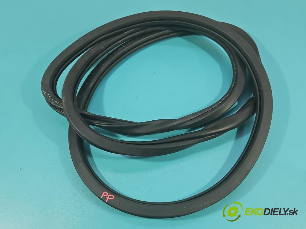 Jeep Cherokee KL 2013-2023 2.0 multijet: 140 HP manual 103 kW 1956 cm3 5- Těsnění: dvere predné pravé 6810381AA