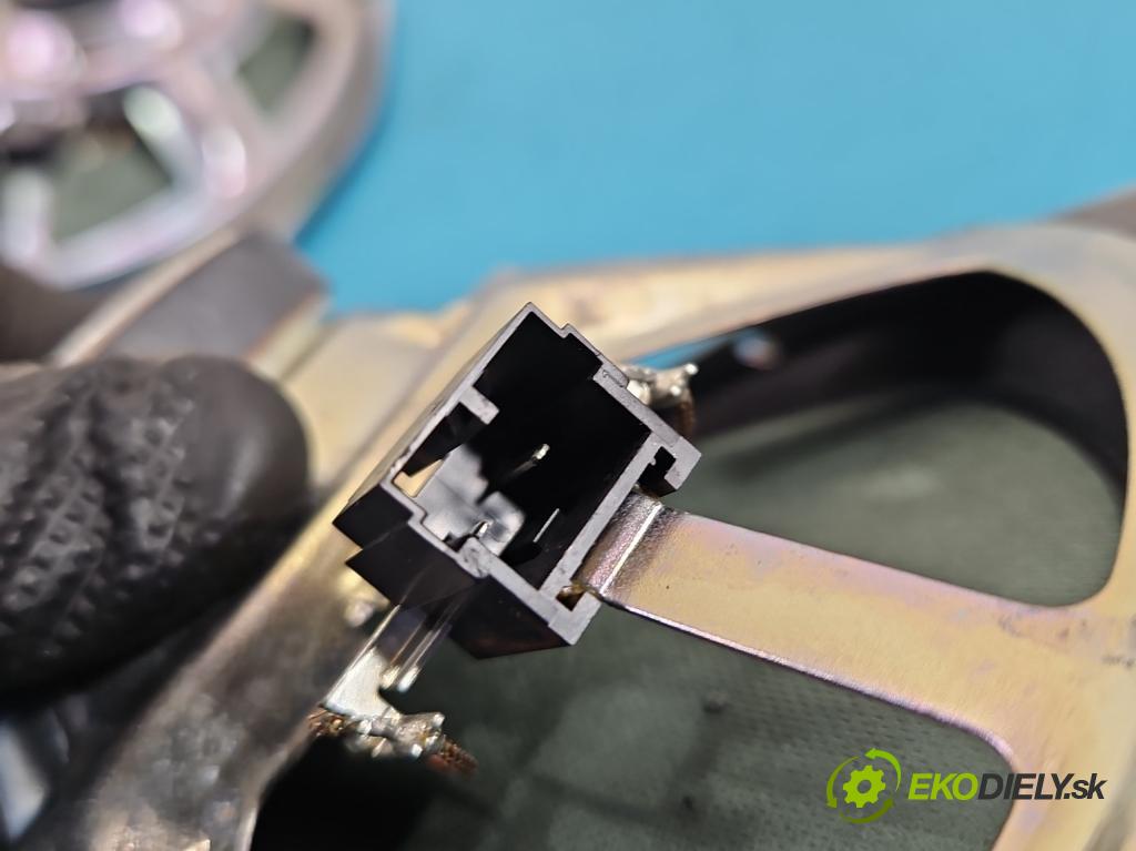 Jeep Cherokee KL 2013-2023 2.0 multijet: 140 HP manual 103 kW 1956 cm3 5- reproduktory komplet 05059062AB