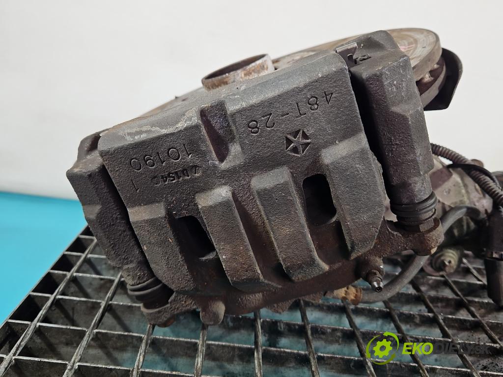 Jeep Cherokee KL 2013-2023 2.0 multijet: 140 HP manual 103 kW 1956 cm3 5- brzdič predné pravý  (Kľučka dverí ostatné)