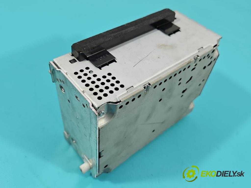 Ford Focus Mk3 2010-2018 1.5 EcoBoost: 150 hp manual 110 kW 1498 cm3 4- Radio továrna: F1BT-18C815-GAM