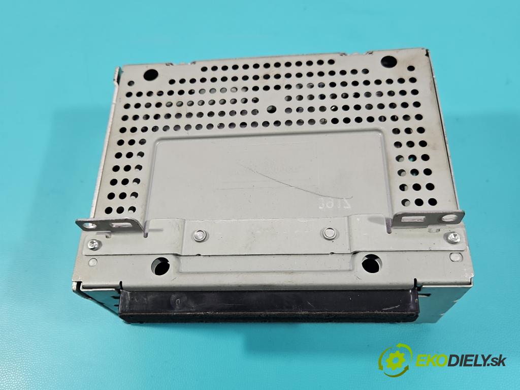 Ford Focus Mk3 2010-2018 1.5 EcoBoost: 150 hp manual 110 kW 1498 cm3 4- Radio továrna: F1BT-18C815-GAM