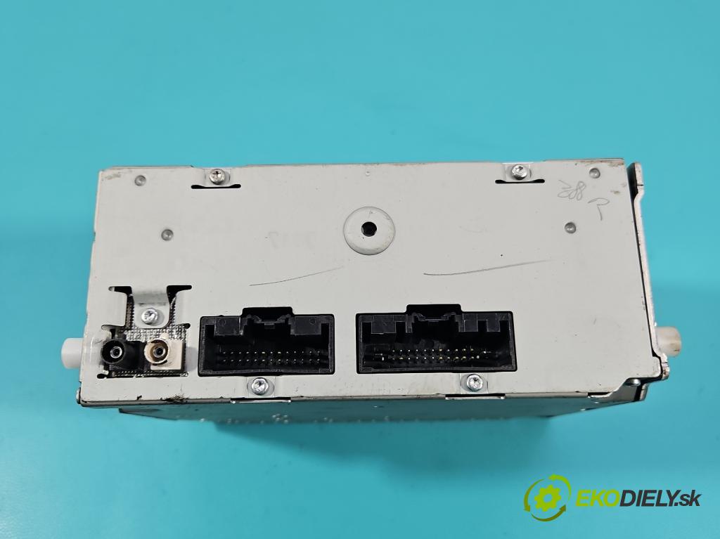 Ford Focus Mk3 2010-2018 1.5 EcoBoost: 150 hp manual 110 kW 1498 cm3 4- Radio továrna: F1BT-18C815-GAM