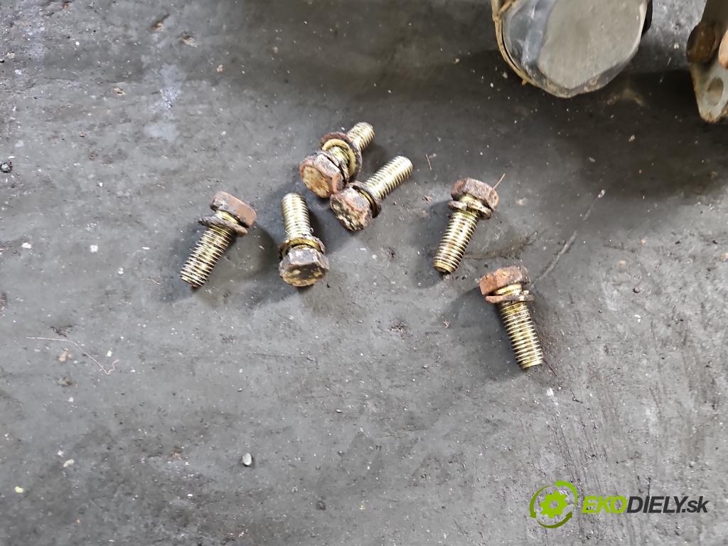 Jeep Cherokee KL 2013-2023 2.0 multijet 140 hp manual 103 kW 1956 cm3 5- oko tažné  (Tažné zařízení)