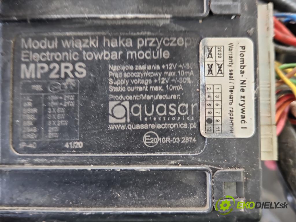 Jeep Cherokee KL 2013-2023 2.0 multijet 140 hp manual 103 kW 1956 cm3 5- oko tažné  (Tažné zařízení)