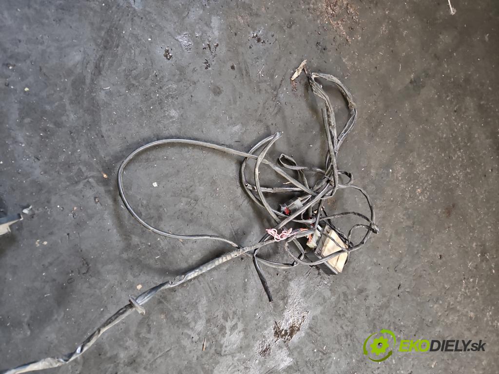 Jeep Cherokee KL 2013-2023 2.0 multijet 140 hp manual 103 kW 1956 cm3 5- oko tažné  (Tažné zařízení)