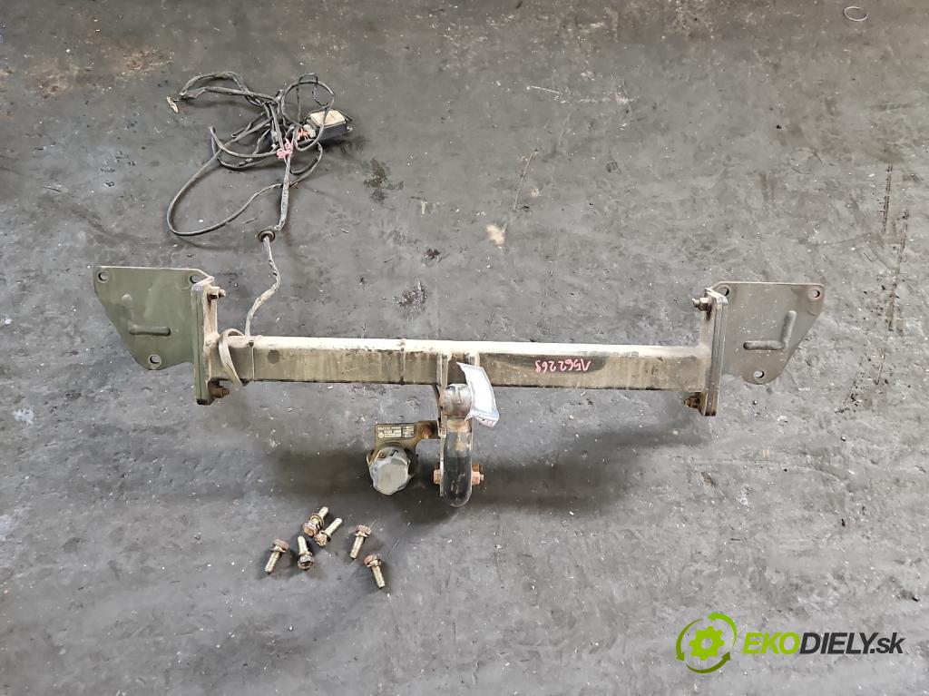 Jeep Cherokee KL 2013-2023 2.0 multijet 140 hp manual 103 kW 1956 cm3 5- oko tažné  (Tažné zařízení)