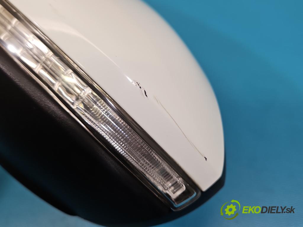 Vw Golf VII 2012-2020 1.2 TSI 86 HP manual 63 kW 1197 cm3 5- zrkadlo ľavé  (Kľučka dverí ostatné)