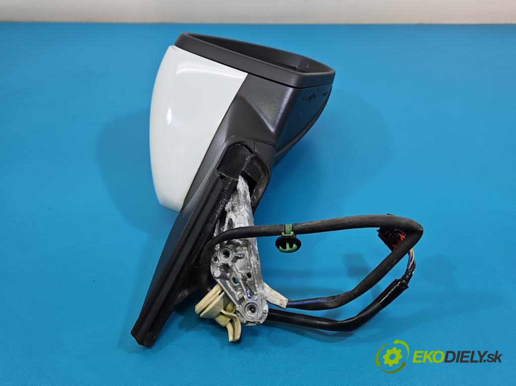 Vw Golf VII 2012-2020 1.2 TSI 86 HP manual 63 kW 1197 cm3 5- zrkadlo pravé  (Kľučka dverí ostatné)