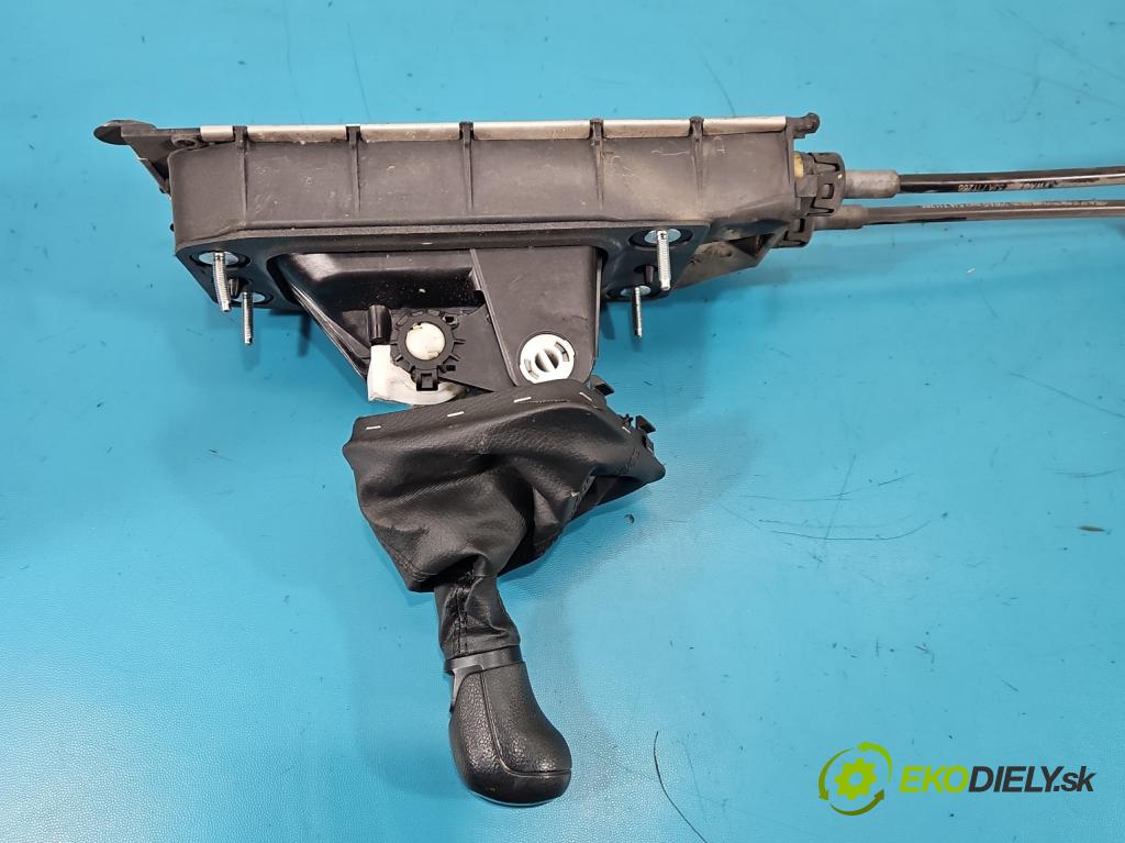 Skoda Rapid 2012-2019 1.2 TSI 86 HP manual 63 kW 1197 cm3 5- Páka: Změny: stupeň,rýchlosť 5JA711061 (Rýchlostná páka (kulisa))