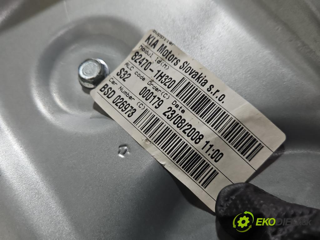 Kia Ceed I 2006-2012 1.4 16V 105 HP manual 77 kW 1396 cm3 3- mechanizmus okna predné ľavý 402185A