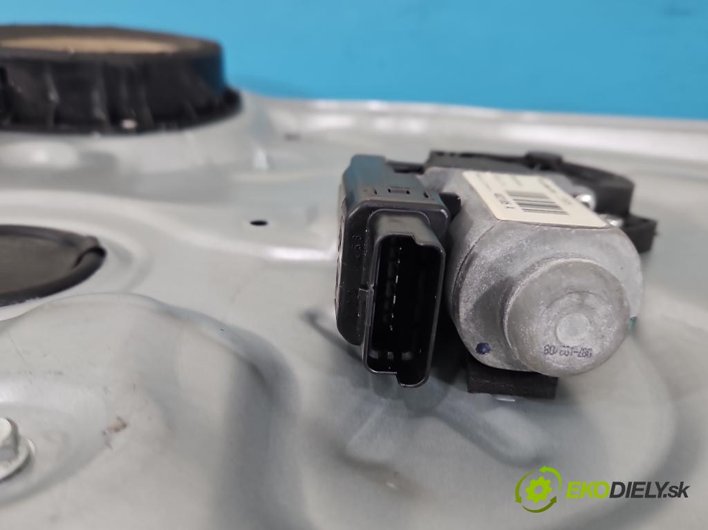 Kia Ceed I 2006-2012 1.4 16V 105 HP manual 77 kW 1396 cm3 3- mechanizmus okna predné ľavý 402185A