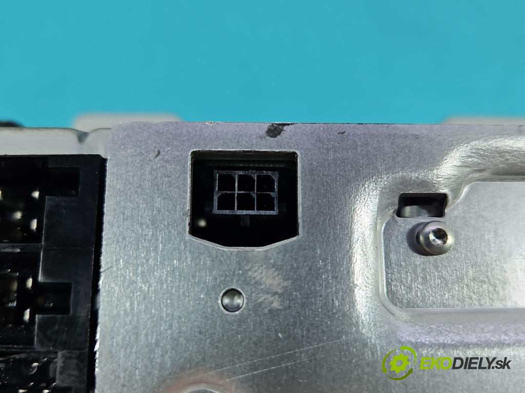 Kia Ceed I 2006-2012 1.4 16V 105 HP manual 77 kW 1396 cm3 3- Radio originál 96140-1H600