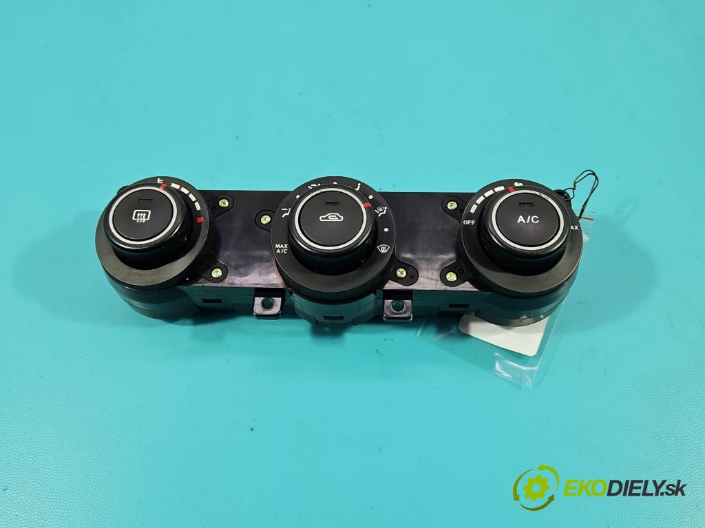 Kia Ceed I 2006-2012 1.4 16V 105 HP manual 77 kW 1396 cm3 3- panel kúrenia 97250-1HXXX