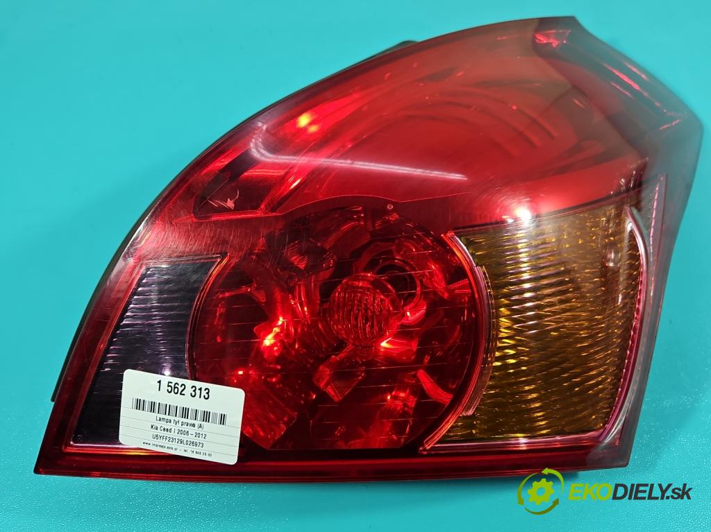 Kia Ceed I 2006-2012 1.4 16V 105 hp manual 77 kW 1396 cm3 3- světlo zadní pravé  (Klika dveří ostatní)