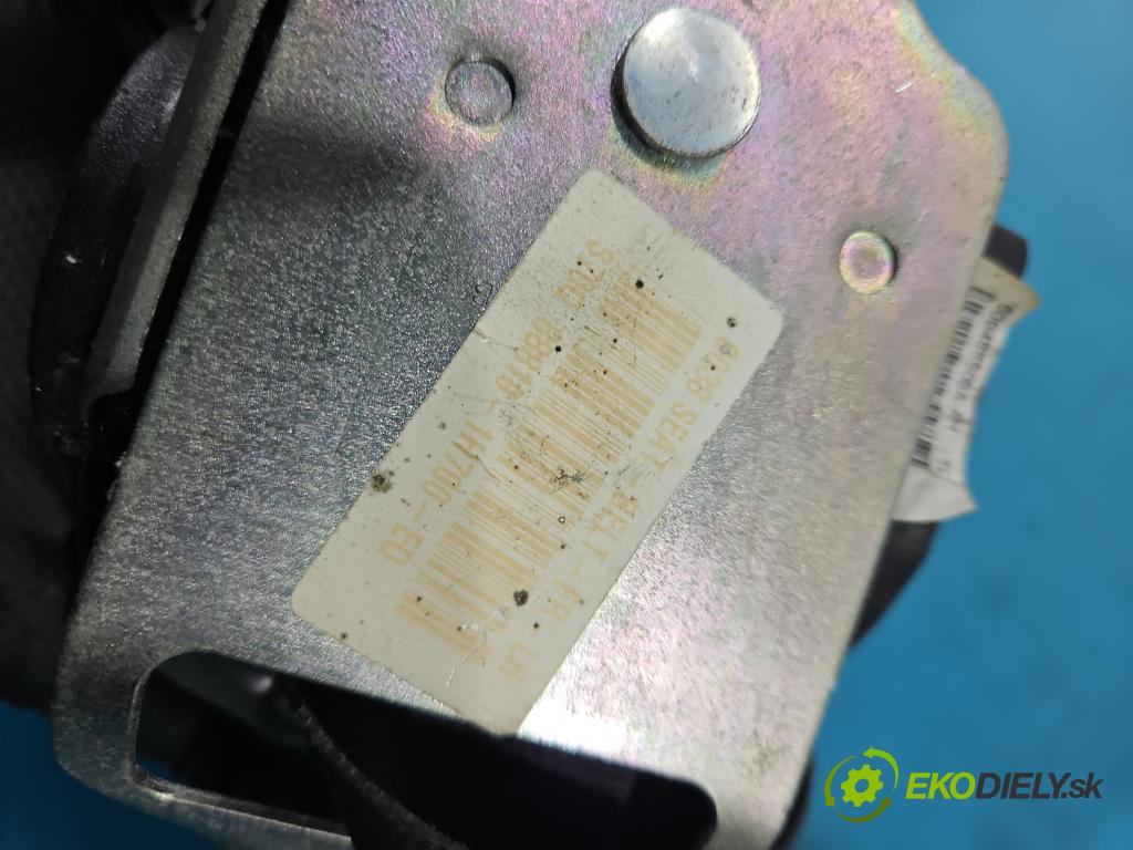 Kia Ceed I 2006-2012 1.4 16V 105 hp manual 77 kW 1396 cm3 3- kokpit,přistrojova deska