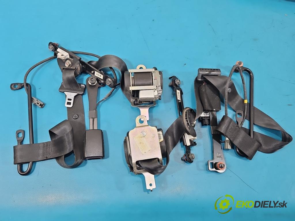 Kia Ceed I 2006-2012 1.4 16V 105 hp manual 77 kW 1396 cm3 3- kokpit,přistrojova deska