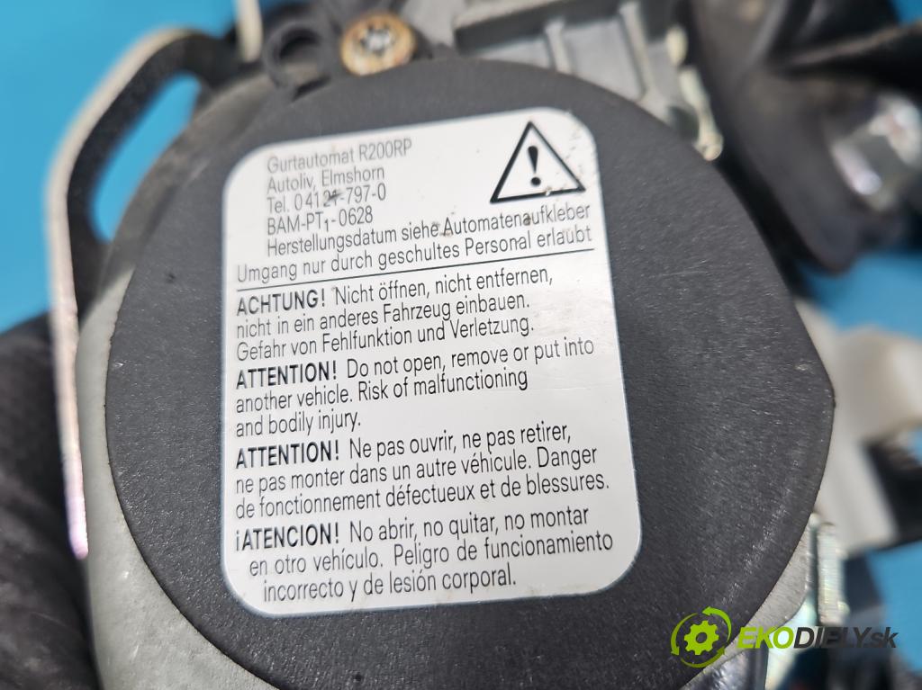 Kia Ceed I 2006-2012 1.4 16V 105 hp manual 77 kW 1396 cm3 3- kokpit,přistrojova deska