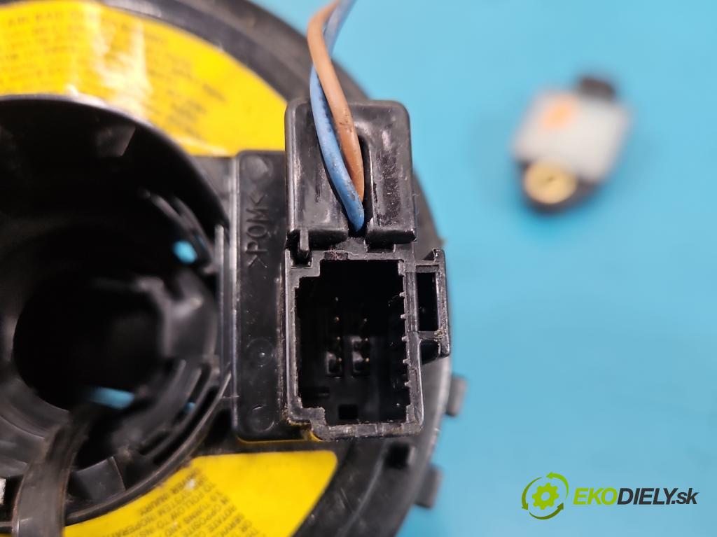 Kia Ceed I 2006-2012 1.4 16V 105 hp manual 77 kW 1396 cm3 3- kokpit,přistrojova deska