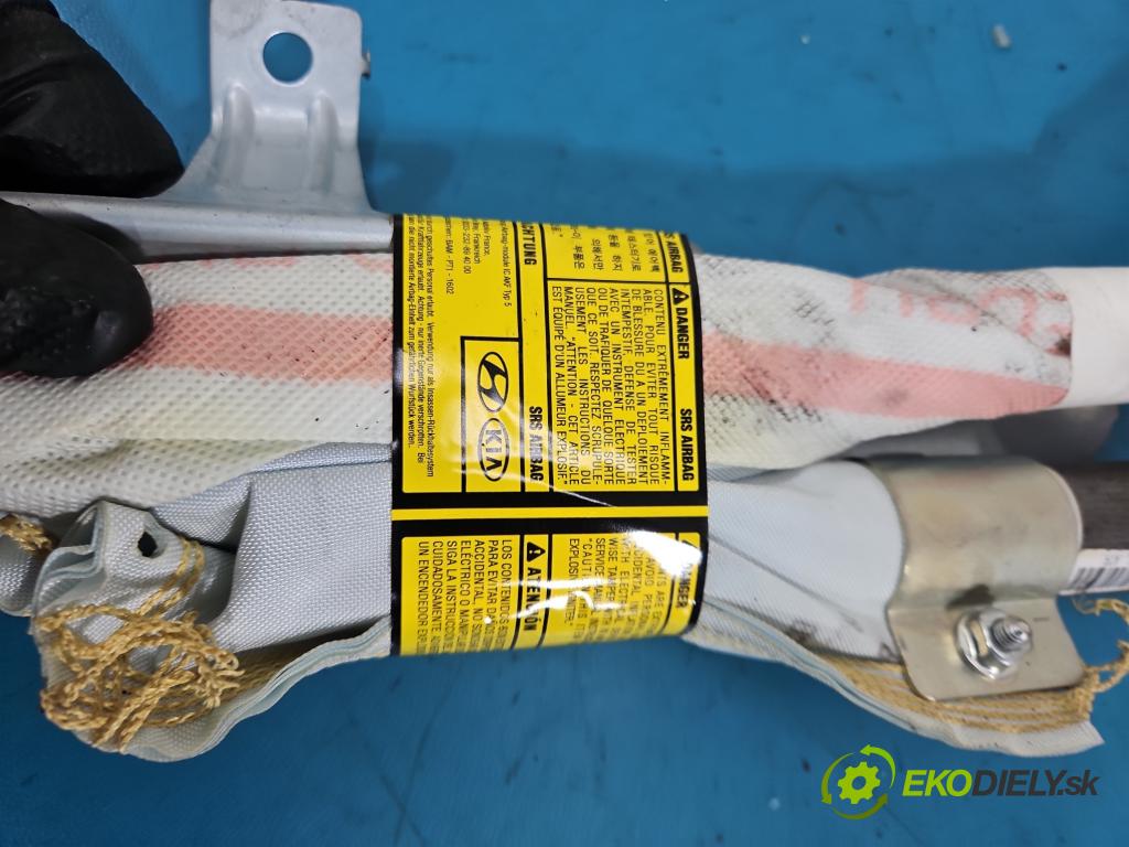 Kia Ceed I 2006-2012 1.4 16V 105 hp manual 77 kW 1396 cm3 3- kokpit,přistrojova deska