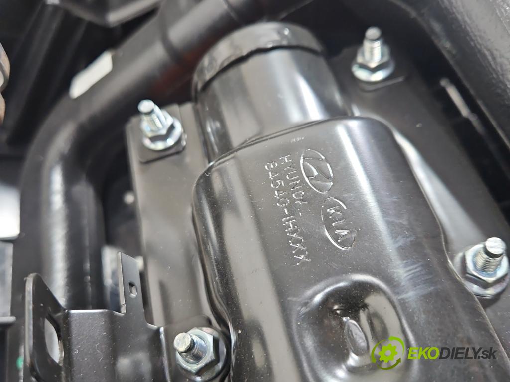 Kia Ceed I 2006-2012 1.4 16V 105 hp manual 77 kW 1396 cm3 3- kokpit,přistrojova deska