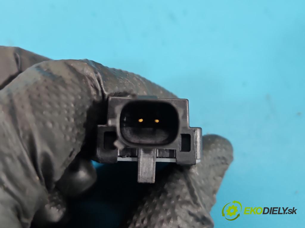 Kia Ceed I 2006-2012 1.4 16V 105 hp manual 77 kW 1396 cm3 3- kokpit,přistrojova deska