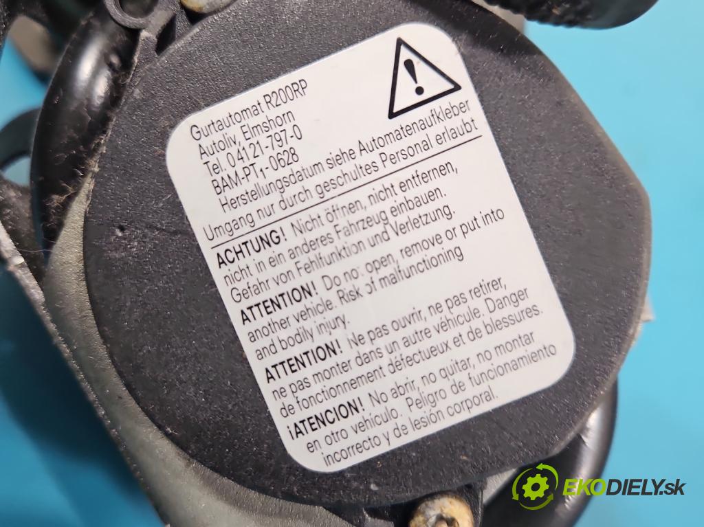 Kia Ceed I 2006-2012 1.4 16V 105 hp manual 77 kW 1396 cm3 3- kokpit,přistrojova deska