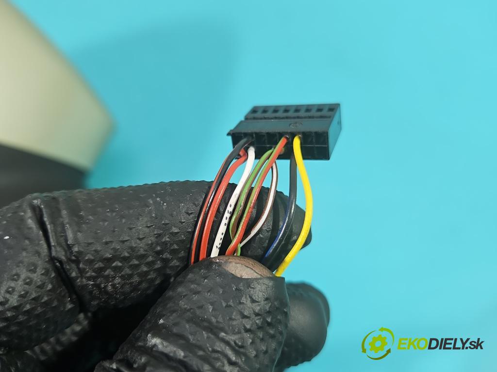 Skoda Superb IV 2023- 2.0 TDI 150 HP automatic 110 kW 1968 cm3 5- zrkadlo ľavé  (Kľučka dverí ostatné)