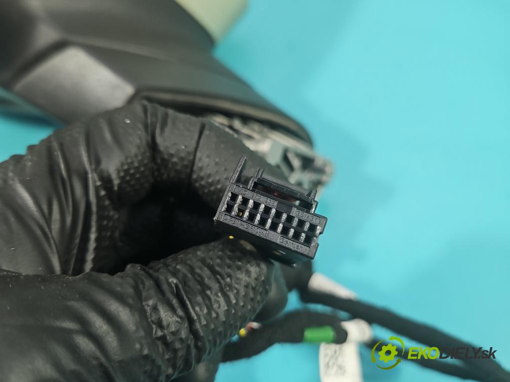 Skoda Superb IV 2023- 2.0 TDI 150 HP automatic 110 kW 1968 cm3 5- zrkadlo ľavé  (Kľučka dverí ostatné)