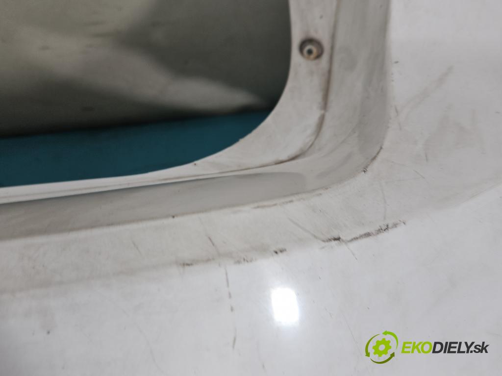 Ford Kuga Mk1 2008-2013 2.0 tdci 136hp manual 100 kW 1997 cm3 5- nárazník zadní  (Klika dveří ostatní)