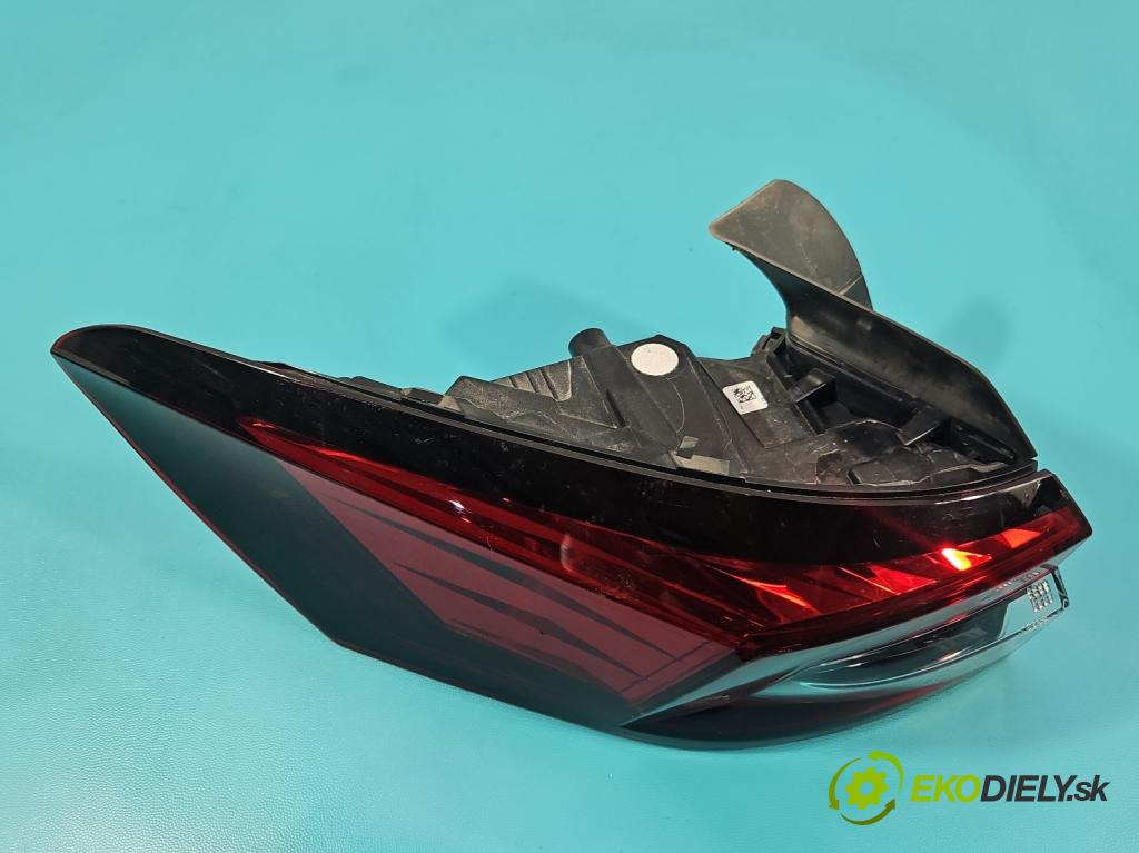 Skoda Superb IV 2023- 2.0 TDI 150 HP automatic 110 kW 1968 cm3 5- svetlo / reflektor zadné ľavé 3P0945095 (Kľučka dverí ostatné)