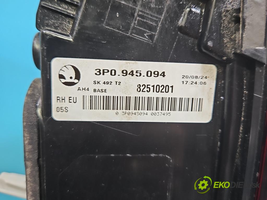 Skoda Superb IV 2023- 2.0 TDI 150 HP automatic 110 kW 1968 cm3 5- svetlo / reflektor zadné pravé 3P0945094 (Kľučka dverí ostatné)