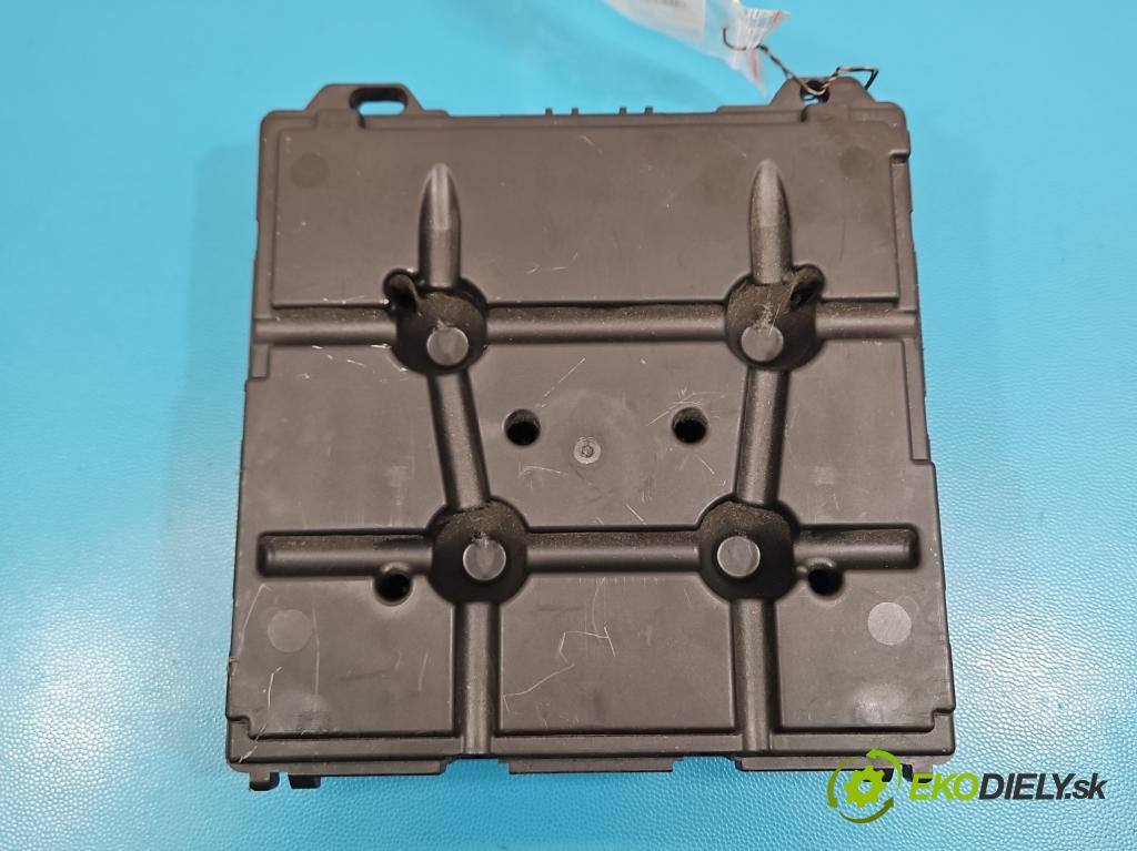 Skoda Rapid 2012-2019 1.2 TSI 86 HP manual 63 kW 1197 cm3 5- riadiaca jednotka komfortu 6R0937086P