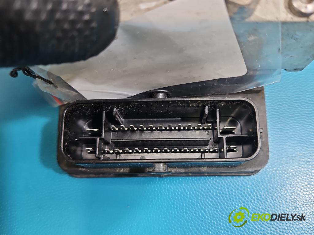 Skoda Rapid 2012-2019 1.2 TSI CBZA 86 HP manual 63 kW 1197 cm3 5- čerpadlo abs 6R0614517BD (Pumpa ABS)