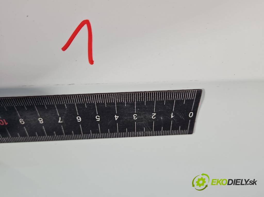 Vw Golf VII 2012-2020 1.2 TSI 86 hp manual 63 kW 1197 cm3 5- dveře zadní levé  (Klika dveří ostatní)