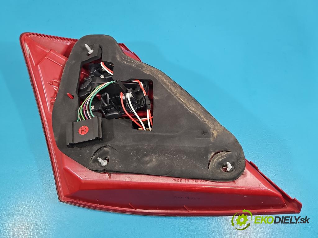 Mercedes S W221 2005-2013 3.5 V6 272 HP automatic 200 kW 3498 cm3 4- svetlo / reflektor zadné pravé  (Kľučka dverí ostatné)