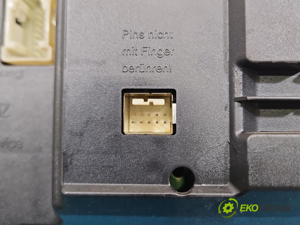 Mercedes S W221 2005-2013 3.5 V6 272 HP automatic 200 kW 3498 cm3 4- prístrojovka/ budíky A2215404147 (Prístrojová doska)