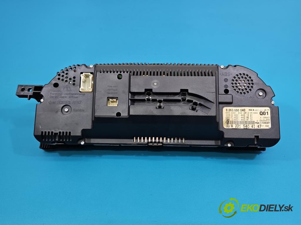 Mercedes S W221 2005-2013 3.5 V6 272 HP automatic 200 kW 3498 cm3 4- prístrojovka/ budíky A2215404147 (Prístrojová doska)