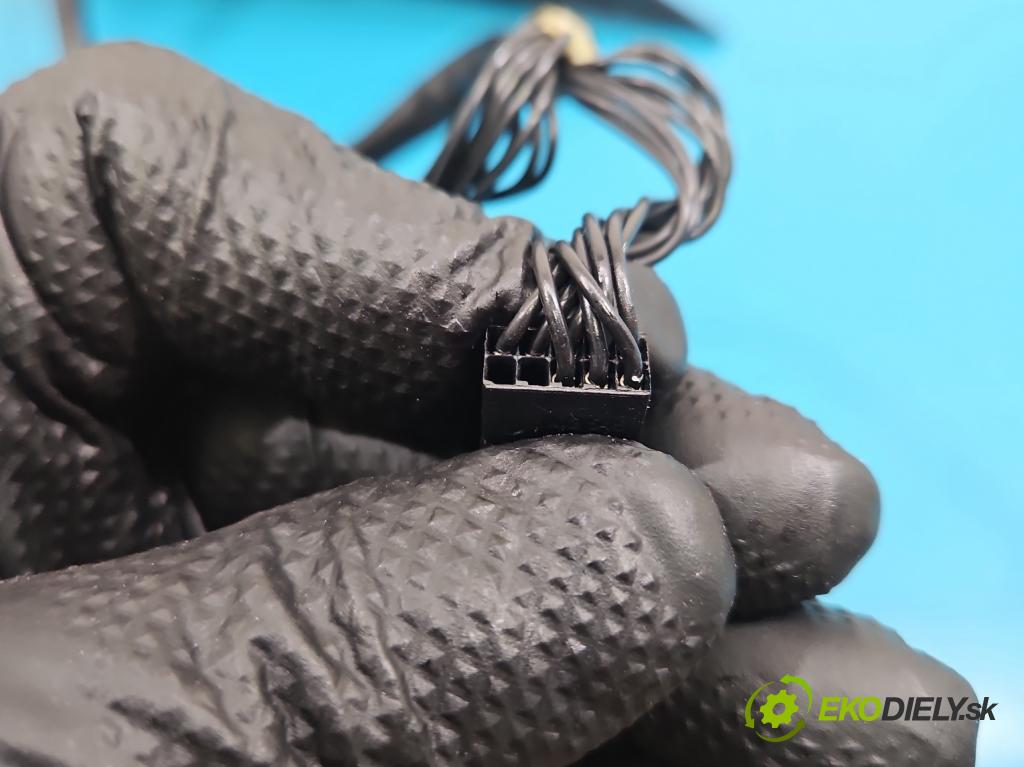 Mercedes S W221 2005-2013 3.5 V6 272 HP automatic 200 kW 3498 cm3 4- zrkadlo ľavé  (Kľučka dverí ostatné)