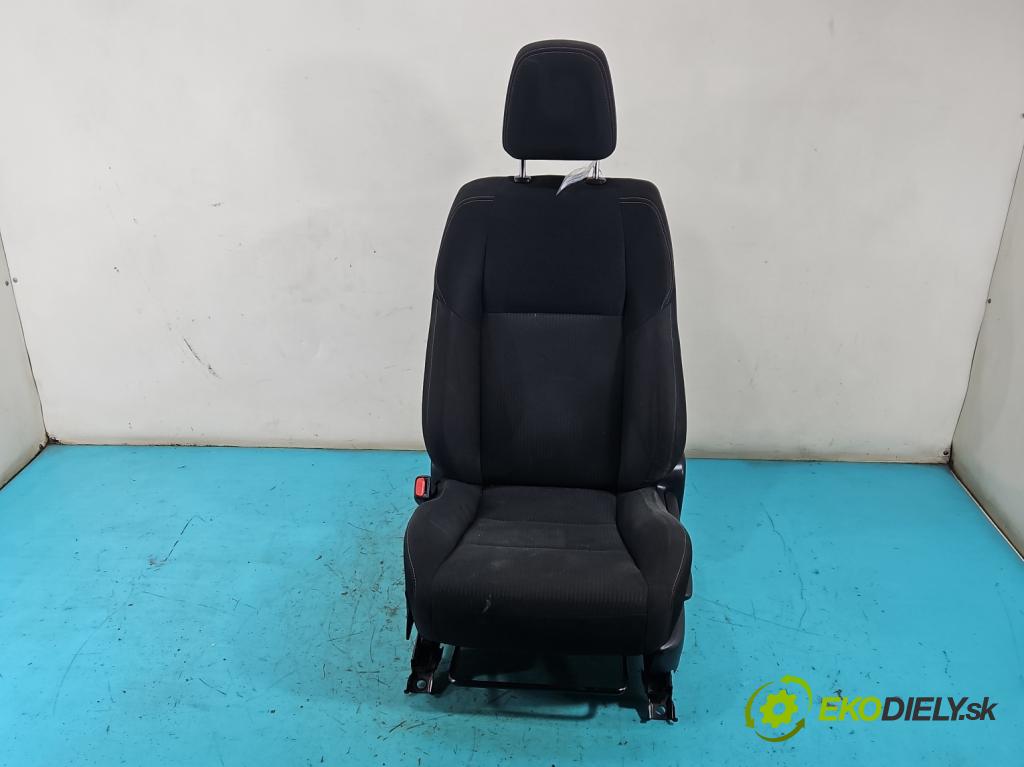 Toyota Rav4 IV 2013-2018 2.0 D4D 124hp manual 91 kW 1998 cm3 5- Sedačka ľavý  (Sedadlo)
