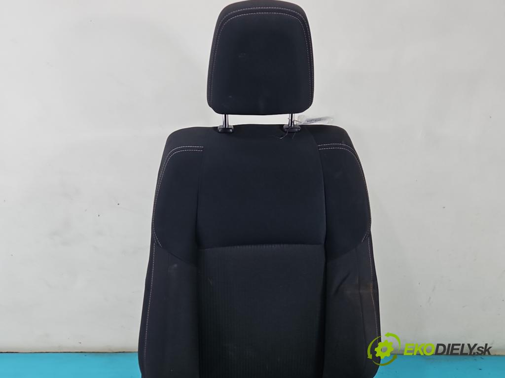 Toyota Rav4 IV 2013-2018 2.0 D4D 124hp manual 91 kW 1998 cm3 5- Sedačka pravý  (Sedadlo)