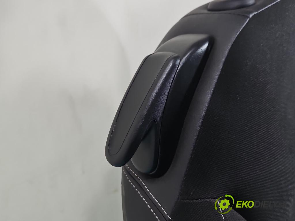 Citroen DS3 2010-2016 1.6 hdi 92 HP manual 68 kW 1560 cm3 3- Sedačka pravý  (Sedadlo)