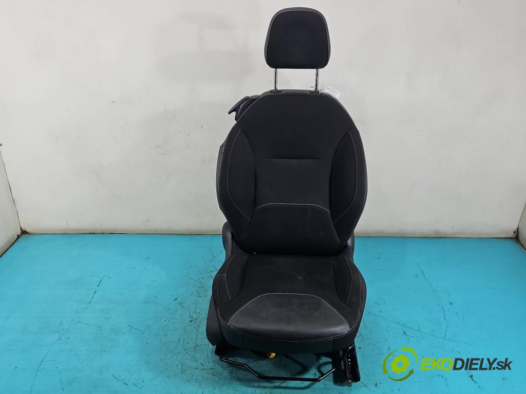 Citroen DS3 2010-2016 1.6 hdi 92 HP manual 68 kW 1560 cm3 3- Sedačka pravý  (Sedadlo)