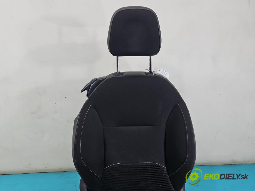 Citroen DS3 2010-2016 1.6 hdi 92 HP manual 68 kW 1560 cm3 3- Sedačka pravý  (Sedadlo)