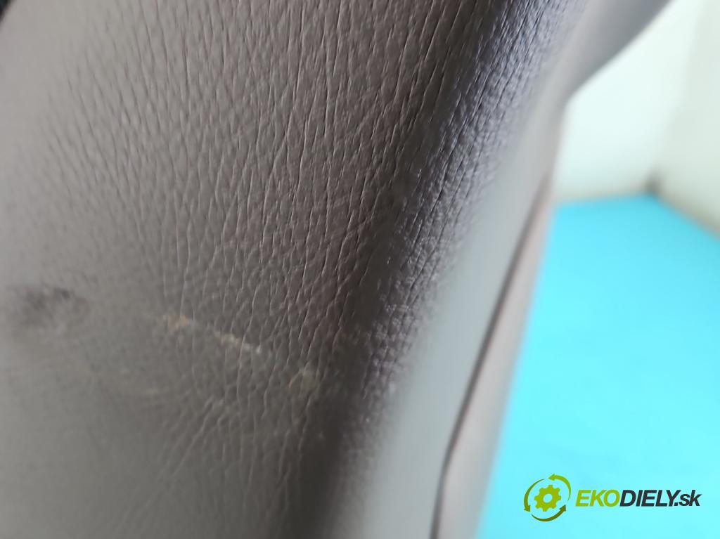 Mercedes E W213 2016-2023 2.0 CDI 194KM automatic 143 kW 1950 cm3 4- sedačke: komplet