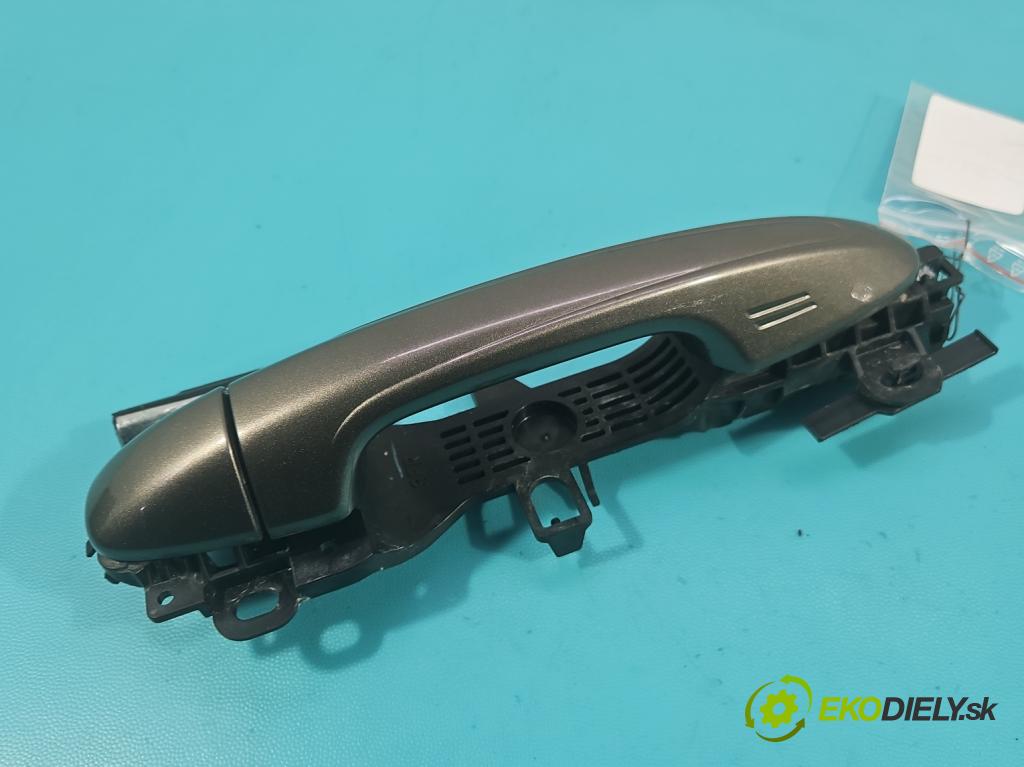 Toyota Rav4 IV 2013-2018 2.0 D4D 124 hp manual 91 kW 1998 cm3 5- klika přední pravé  (Klika dveří ostatní)