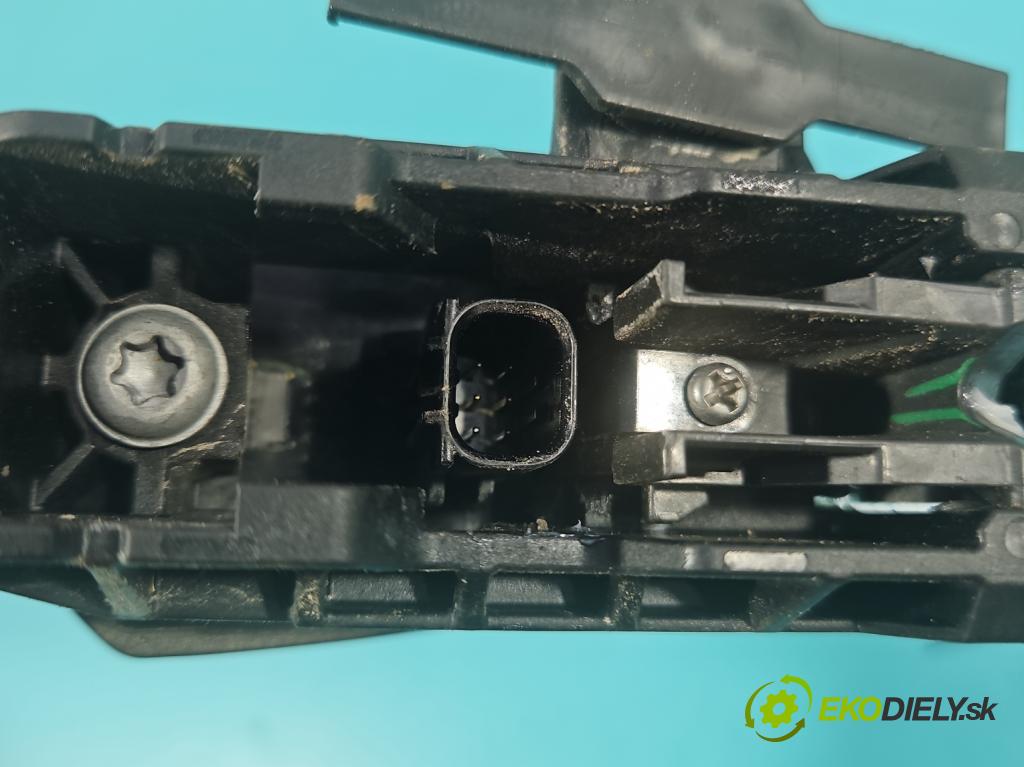 Toyota Rav4 IV 2013-2018 2.0 D4D 124 hp manual 91 kW 1998 cm3 5- klika přední pravé  (Klika dveří ostatní)